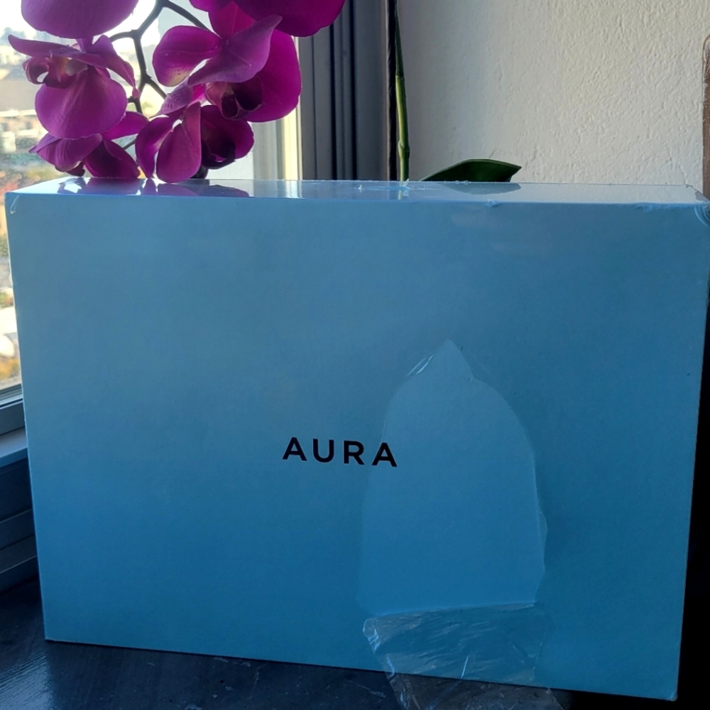 NEW Aura Electronic Photo Frame - Carver size